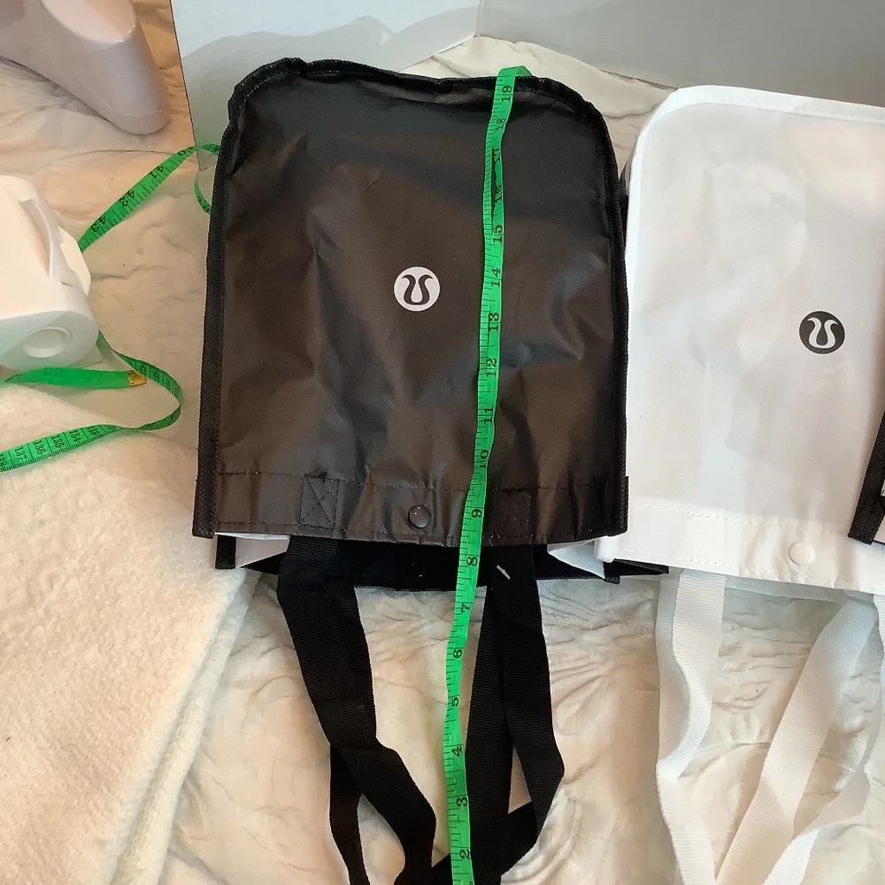 EUC‎ LuLulemon bags , black white